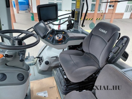 Axion 930