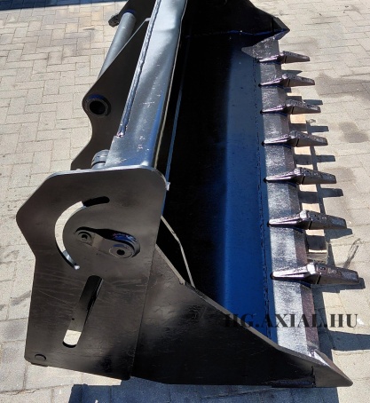 MT 733