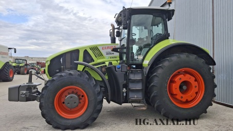 Axion 930