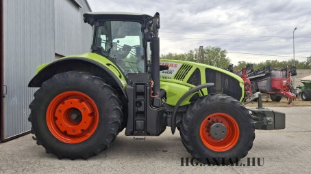Axion 930